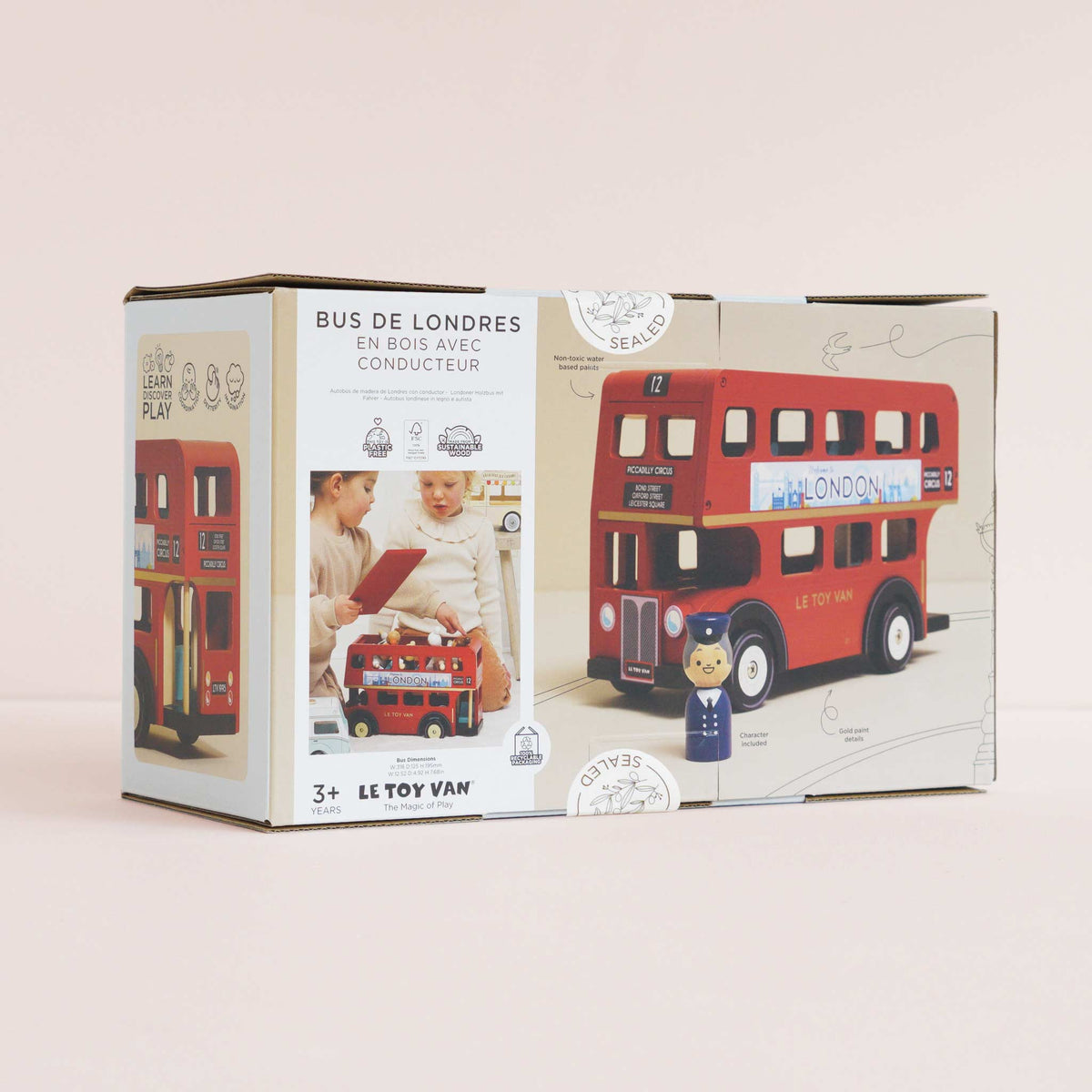 London Wooden Bus & Character